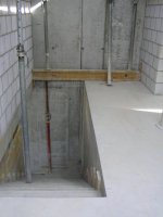 Treppe-Keller_Garage.JPG